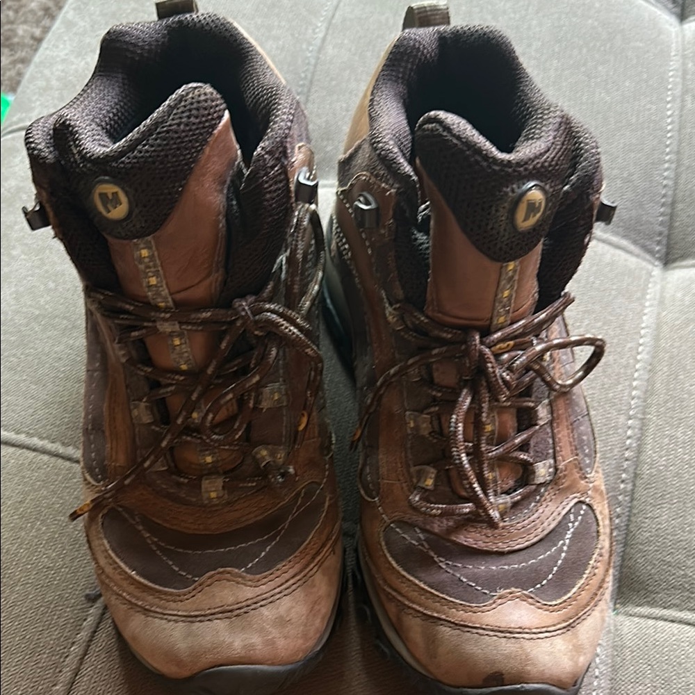 MERREL Waterproof Hiking Boots Size 7.5 Brown High-Top with Rugged Leather - Picture 2 of 9